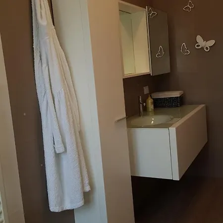 Tra Gli Ulivi Apartment *